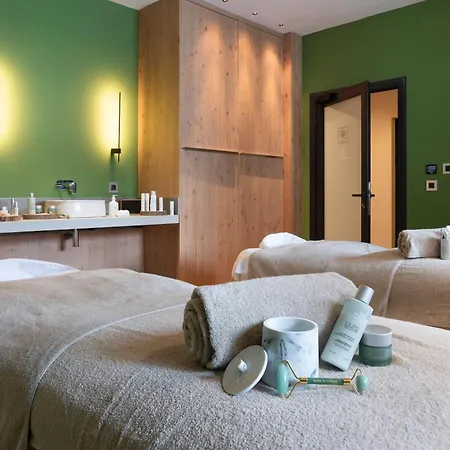 Mgm & Residences - Manaka Aparthotel 5*